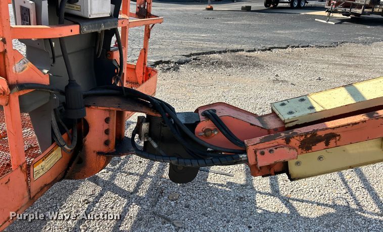 image for item EK3032 2003 JLG  400S boom lift