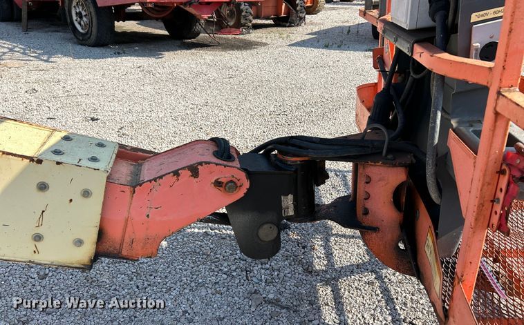 image for item EK3032 2003 JLG  400S boom lift