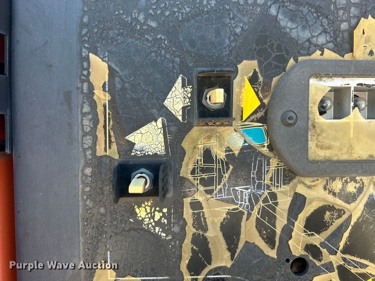 image for item EK3032 2003 JLG  400S boom lift