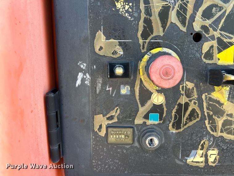 image for item EK3032 2003 JLG  400S boom lift