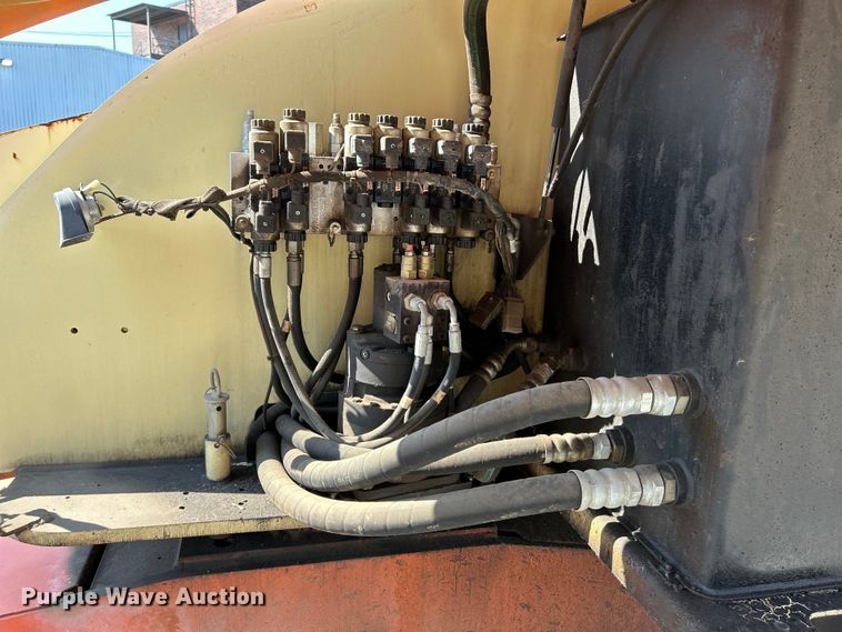 image for item EK3032 2003 JLG  400S boom lift