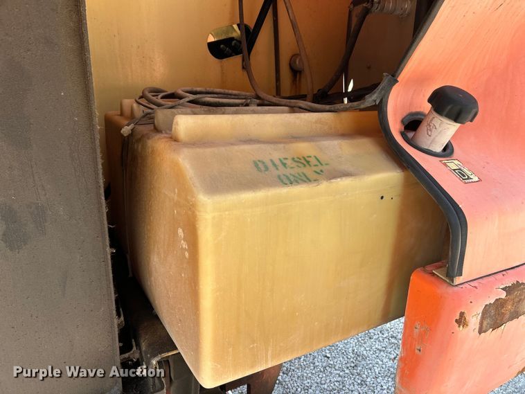 image for item EK3032 2003 JLG  400S boom lift