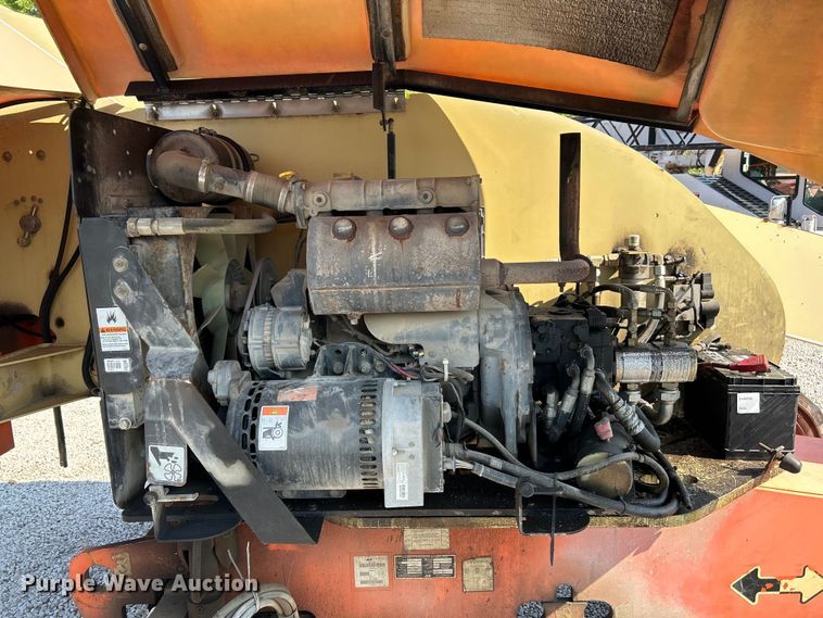 image for item EK3032 2003 JLG  400S boom lift