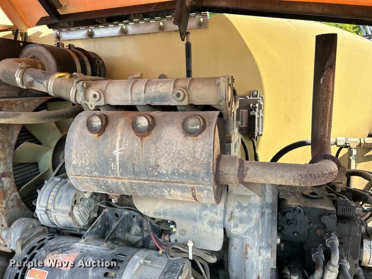 image for item EK3032 2003 JLG  400S boom lift