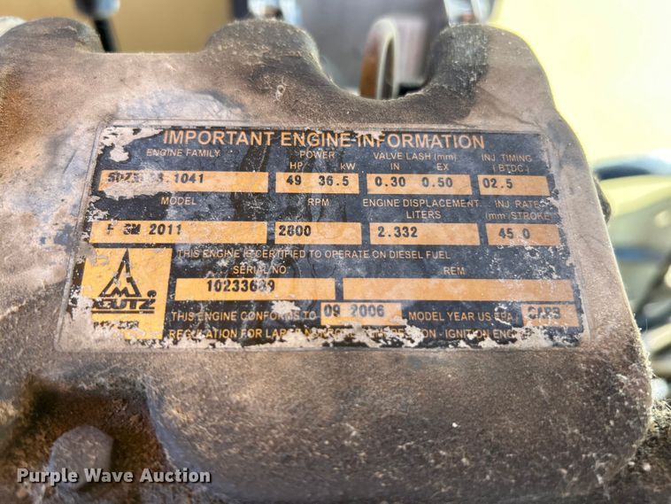 image for item EK3032 2003 JLG  400S boom lift