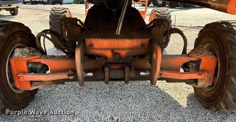 image for item EK3032 2003 JLG  400S boom lift