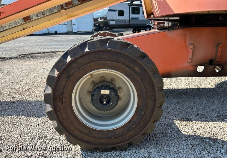 image for item EK3032 2003 JLG  400S boom lift