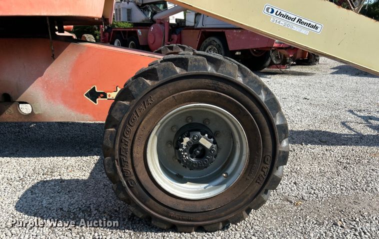 image for item EK3032 2003 JLG  400S boom lift