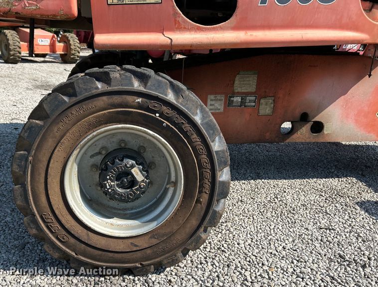 image for item EK3032 2003 JLG  400S boom lift