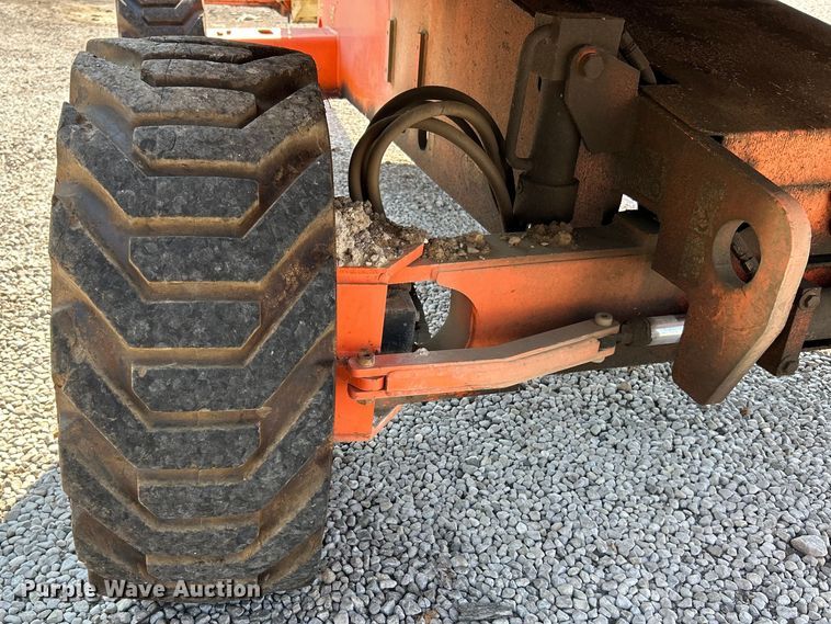 image for item EK3032 2003 JLG  400S boom lift