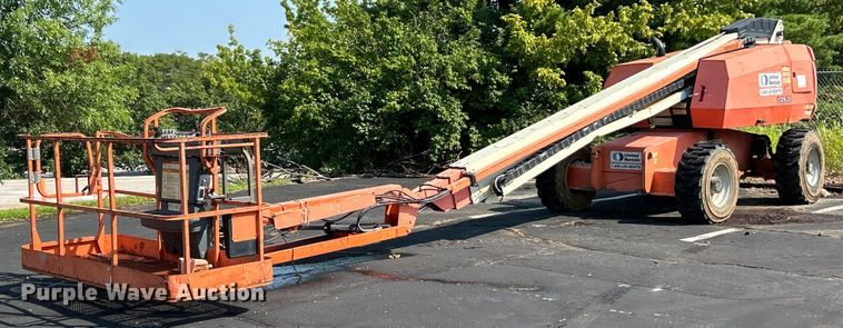 image for item EK3033 2000 JLG 660SJ boom lift