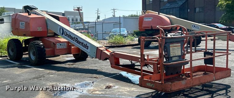 image for item EK3033 2000 JLG 660SJ boom lift