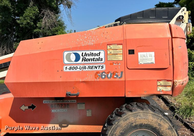 image for item EK3033 2000 JLG 660SJ boom lift