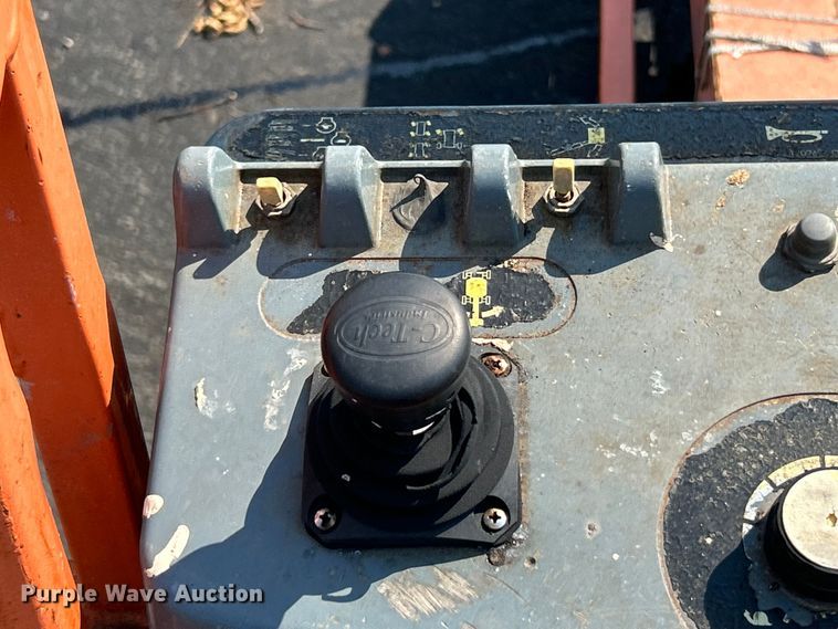 image for item EK3033 2000 JLG 660SJ boom lift