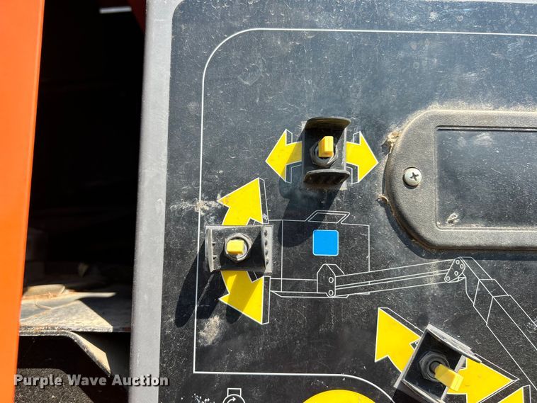 image for item EK3033 2000 JLG 660SJ boom lift