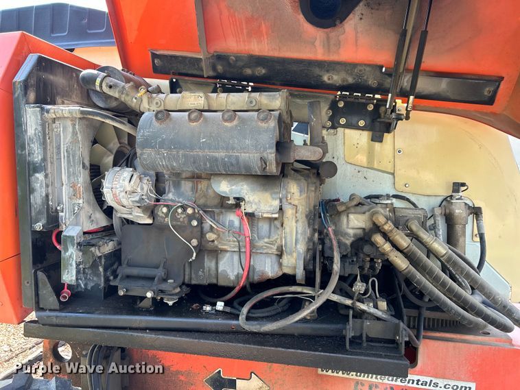 image for item EK3033 2000 JLG 660SJ boom lift