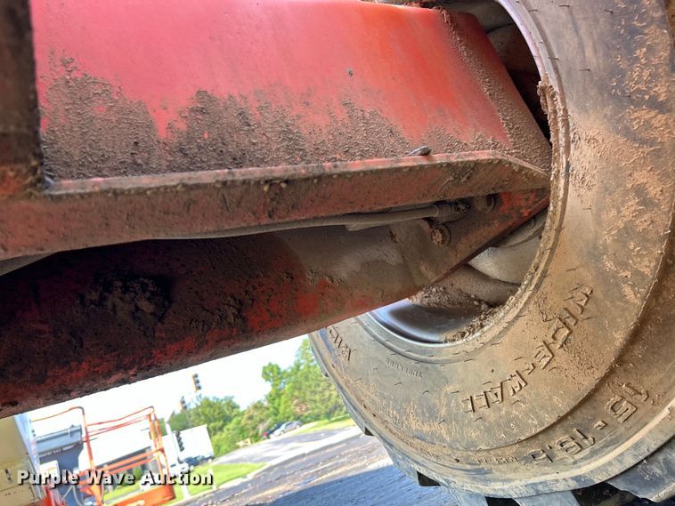 image for item EK3033 2000 JLG 660SJ boom lift