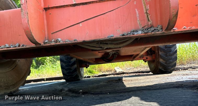 image for item EK3033 2000 JLG 660SJ boom lift