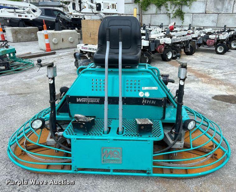 image for item EK4983 2015 Whiteman HHNG5 power trowel