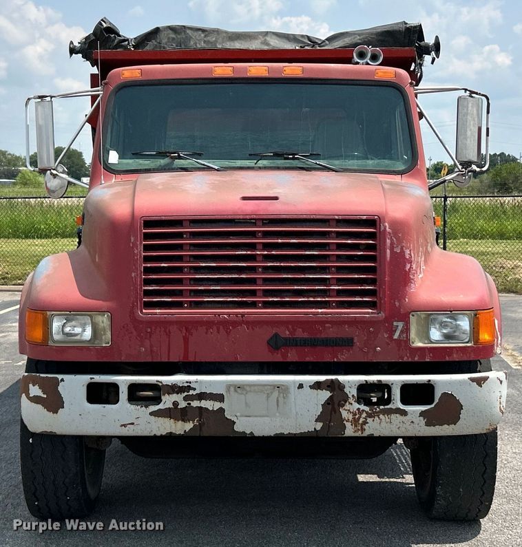 image for item EK5000 1995 International  4900 dump truck