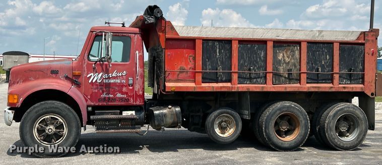 image for item EK5000 1995 International  4900 dump truck