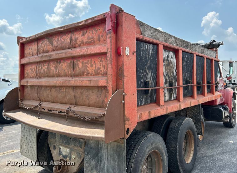 image for item EK5000 1995 International  4900 dump truck