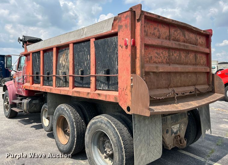 image for item EK5000 1995 International  4900 dump truck
