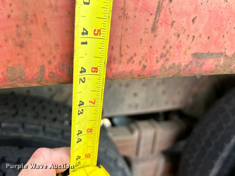 image for item EK5000 1995 International  4900 dump truck