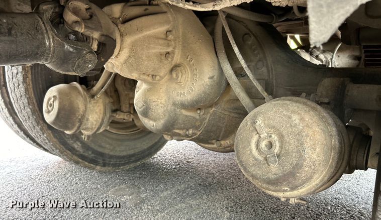 image for item EK5000 1995 International  4900 dump truck