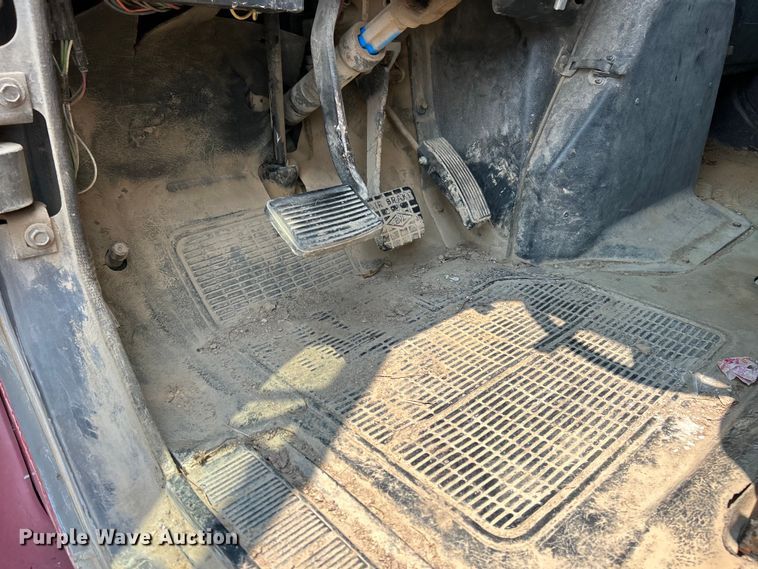 image for item EK5000 1995 International  4900 dump truck