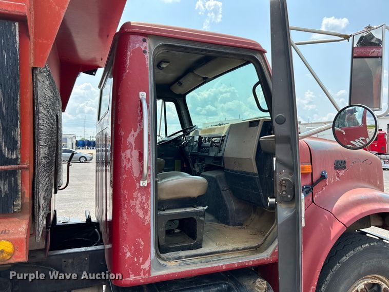 image for item EK5000 1995 International  4900 dump truck