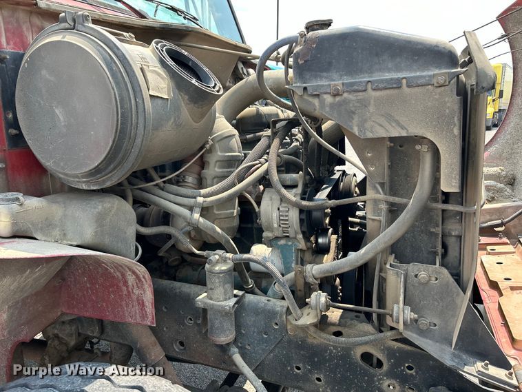 image for item EK5000 1995 International  4900 dump truck