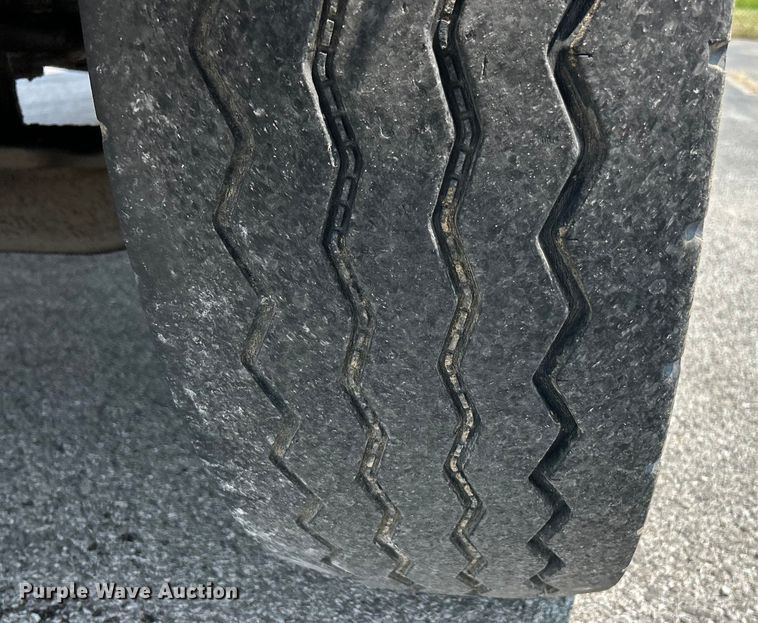 image for item EK5000 1995 International  4900 dump truck