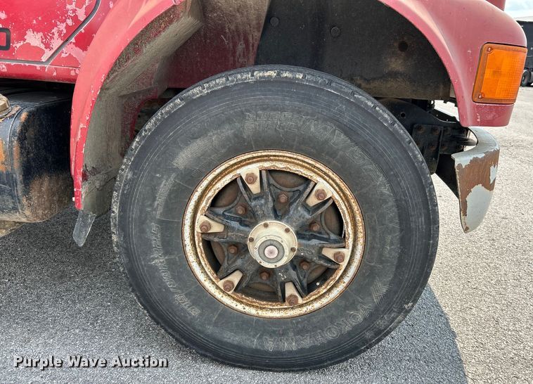 image for item EK5000 1995 International  4900 dump truck