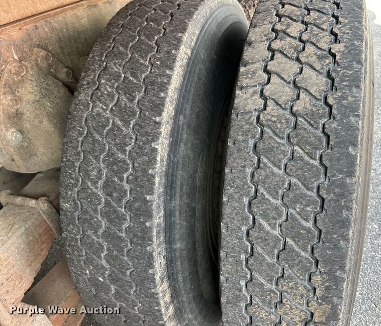 image for item EK5000 1995 International  4900 dump truck