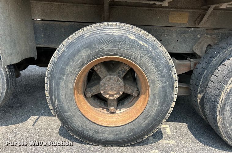 image for item EK5000 1995 International  4900 dump truck