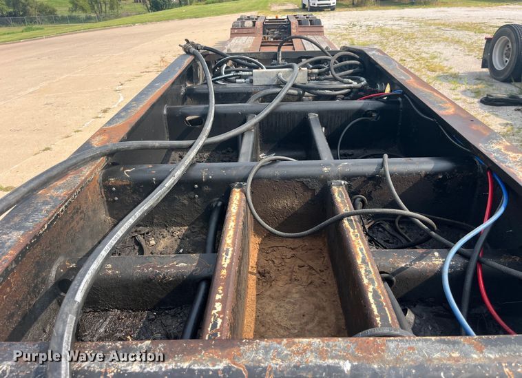 image for item EK8847 2000 Talbert T3DW-50SA-HRG-1-T1 lowboy equipment trailer