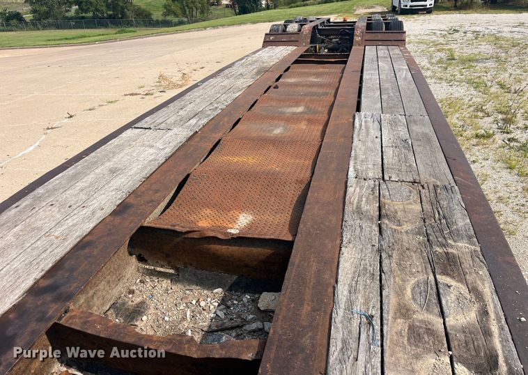 image for item EK8847 2000 Talbert T3DW-50SA-HRG-1-T1 lowboy equipment trailer