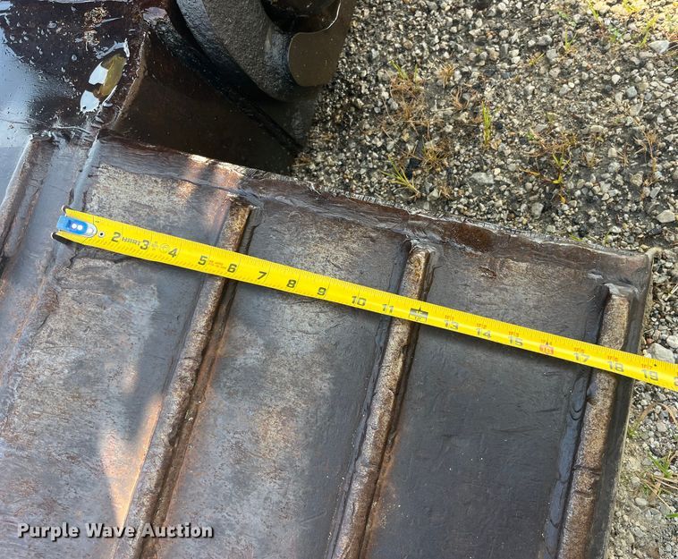 image for item EK8847 2000 Talbert T3DW-50SA-HRG-1-T1 lowboy equipment trailer