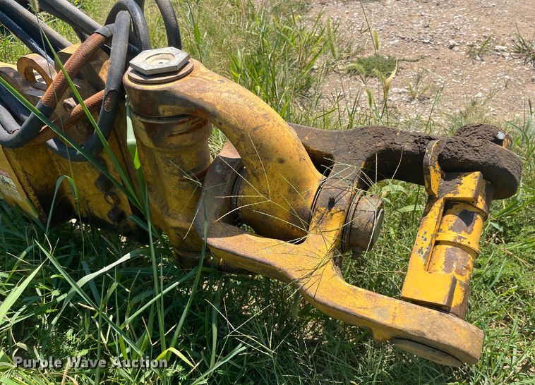 image for item EK8889 2004 John Deere 1812C scraper