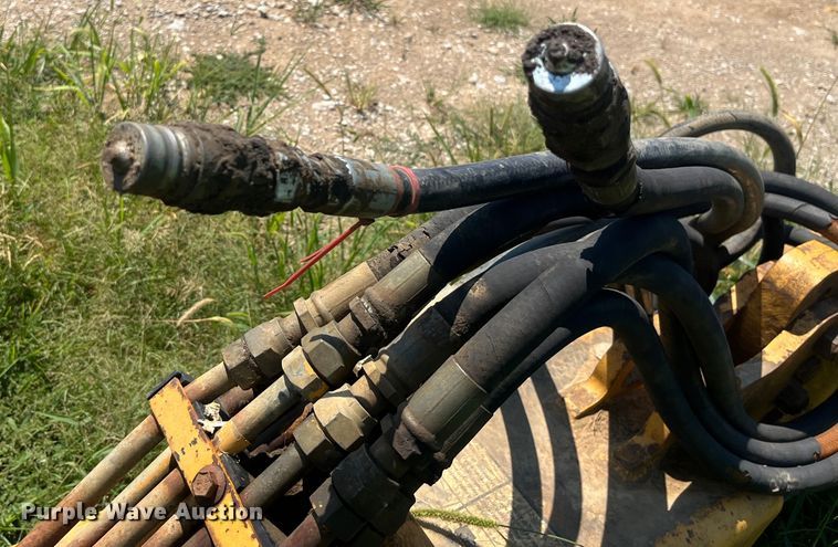 image for item EK8889 2004 John Deere 1812C scraper