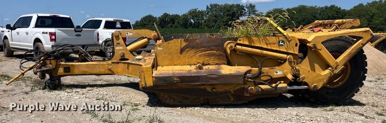 image for item EK8890 2004 John Deere 1812C scraper
