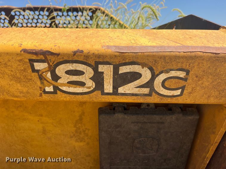 image for item EK8890 2004 John Deere 1812C scraper