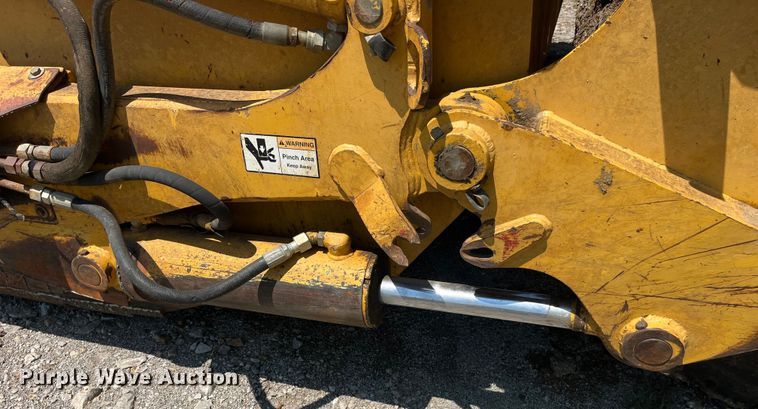 image for item EK8890 2004 John Deere 1812C scraper