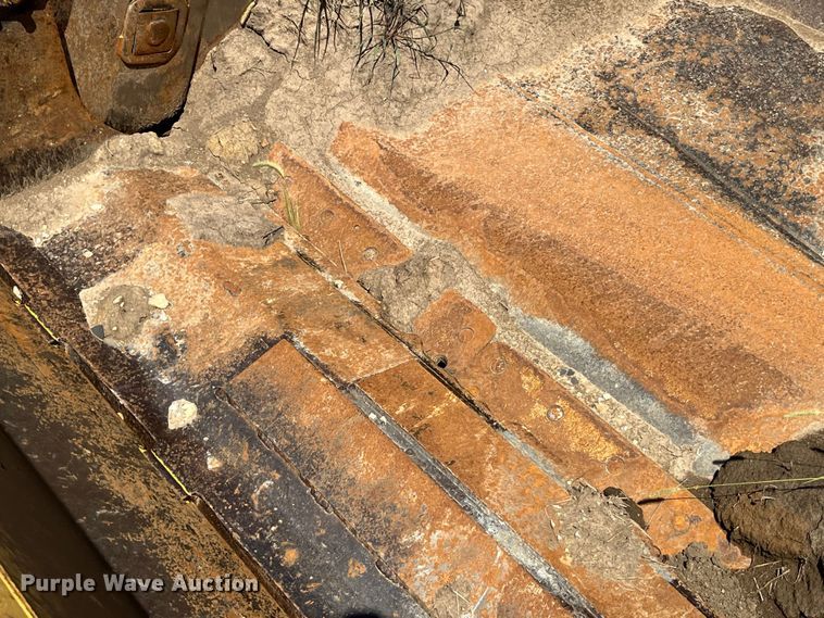 image for item EK8890 2004 John Deere 1812C scraper