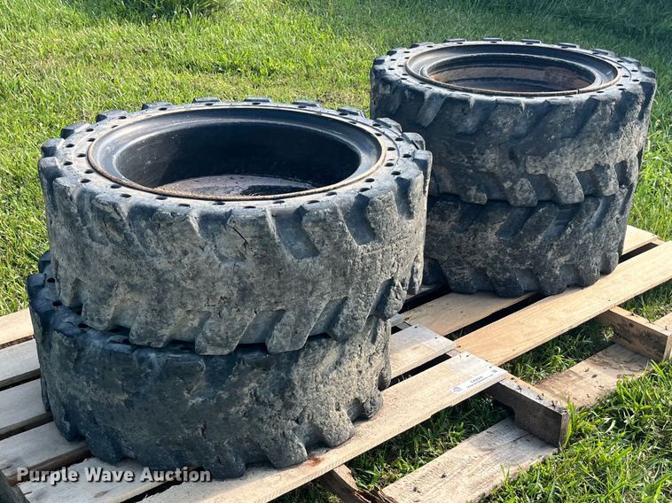 image for item EK8900 (4) 33x12-20 tires and wheels