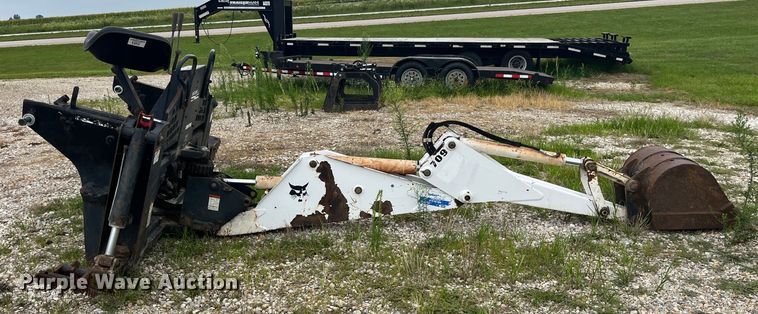 image for item EK8920 Ingersoll-Rand 709 FDS skid steer backhoe