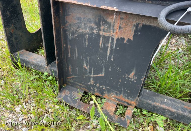 image for item EK8921 Skid steer rock grapple bucket