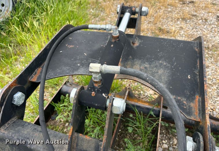 image for item EK8921 Skid steer rock grapple bucket