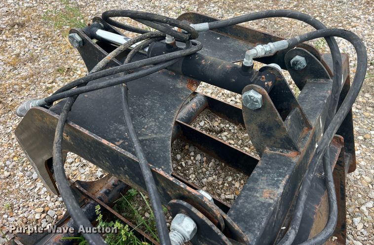 image for item EK8921 Skid steer rock grapple bucket